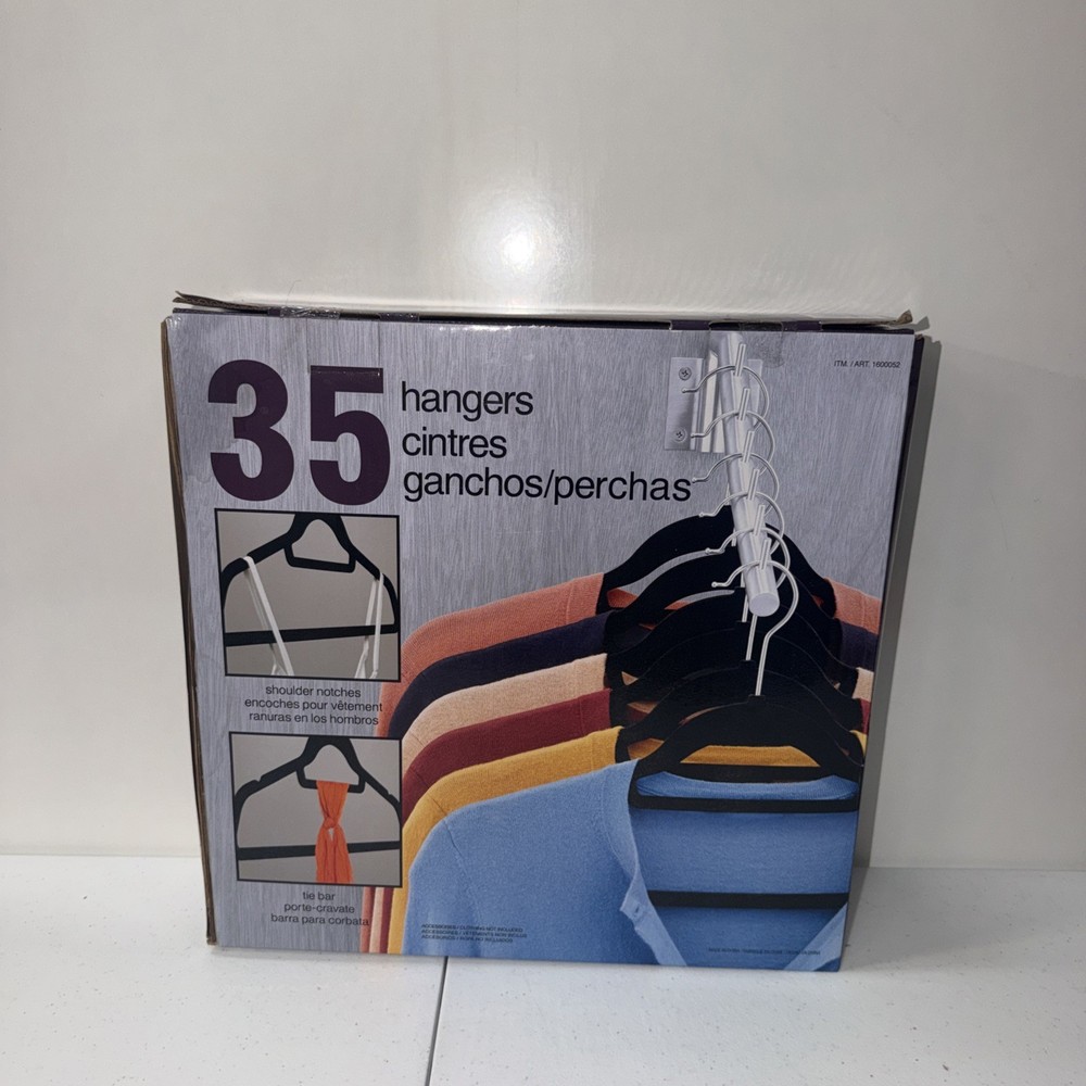 NEW COSTCO 35 Hangers Cintres Antiglissement Space-Saving