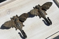2 Cast Iron Bee Wall Hook Key Towel Coat Hanger Rustic Antique Brown Finish 6 in