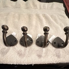 Set of 4 Metal Traditional Wall Mounted Coat Hooks Matte Finish