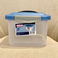 2010 Sterilite Show Offs #1892 Lapis Sail Blue Gray Handle Snap Lid 6×9 Storage