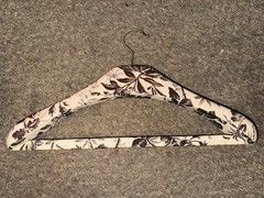 Gucci DIY Floral Padded Traditional Clothes Hanger Fabric/Metal Beige Black 14″