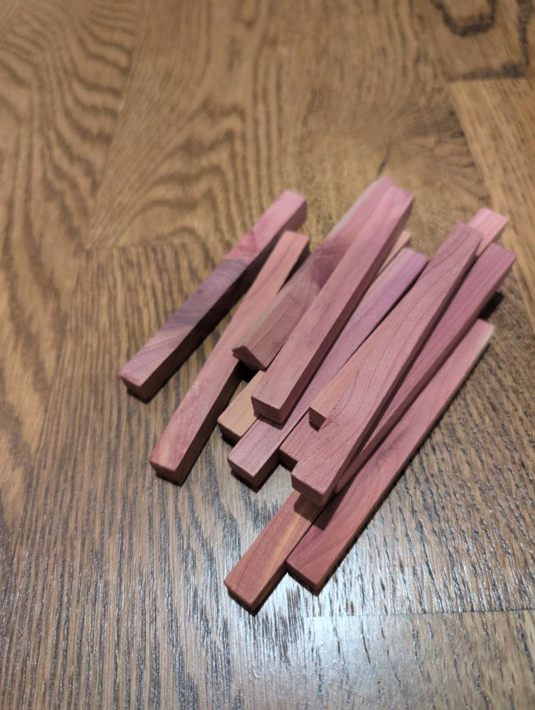 Red Cedar Wood Blocks 100PCS for Closet Wardrobe Drawer Clothes Protection