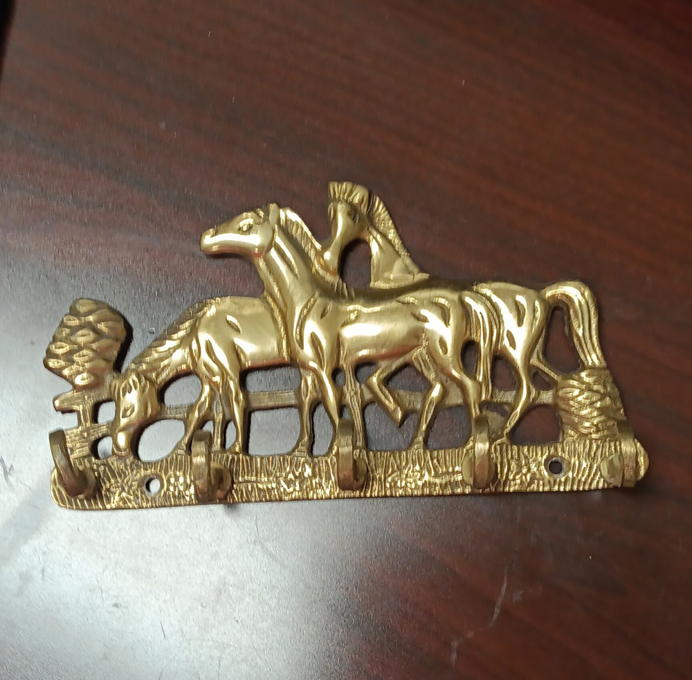 Gold Metal Brass Finish Horse Wall-Mounted Hook Rack, Traditional Style, 4 Hooks