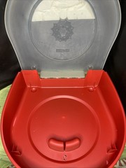 Homz 24 Inch Seasonal Holiday Christmas Season Plastic Wreath Storage Box Used