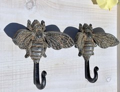 2 Cast Iron Bee Wall Hook Key Towel Coat Hanger Rustic Antique Brown Finish 6 in