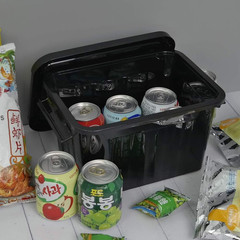 6 Pack of 6 Quart Black Storage Bins with Latching Handles for Easy Organization