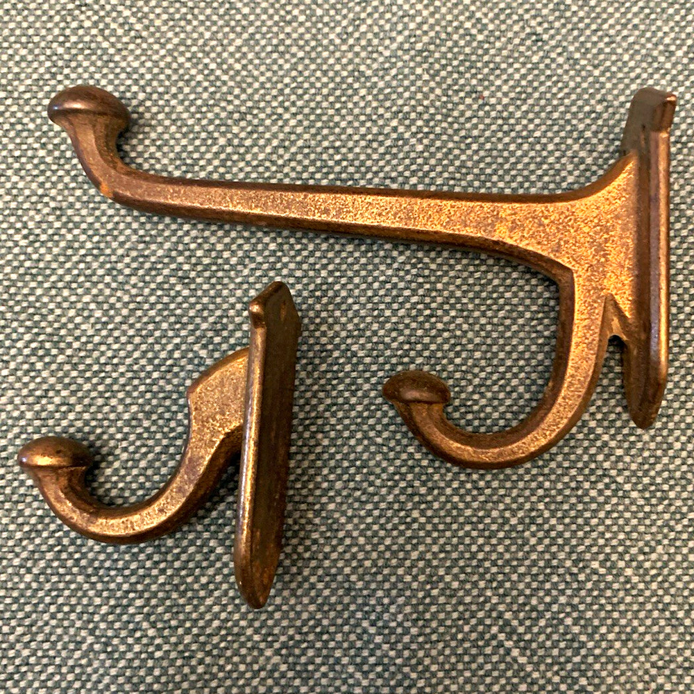 Antique Brass Wall Mounted Metal Coat Hook Traditional Style