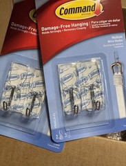 3M Command Clear Medium Hooks, 2 Lb Capacity, 2 Packs with 4 Strips Each