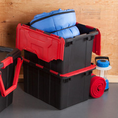 6 Pack Stackable 12 Gal Totes with Hinged Lids – Black/Red Storage Bins