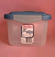 Sterilite Show Offs #1892 Glacier, Gray Handle Snap Lid 6×9 Storage Vtg 2003