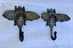 2 Cast Iron Bee Wall Hook Key Towel Coat Hanger Rustic Antique Brown Finish 6 in