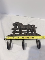 Cast iron Horse Metal Wall-Mounted Hook Rack, 3 Traditional Hooks