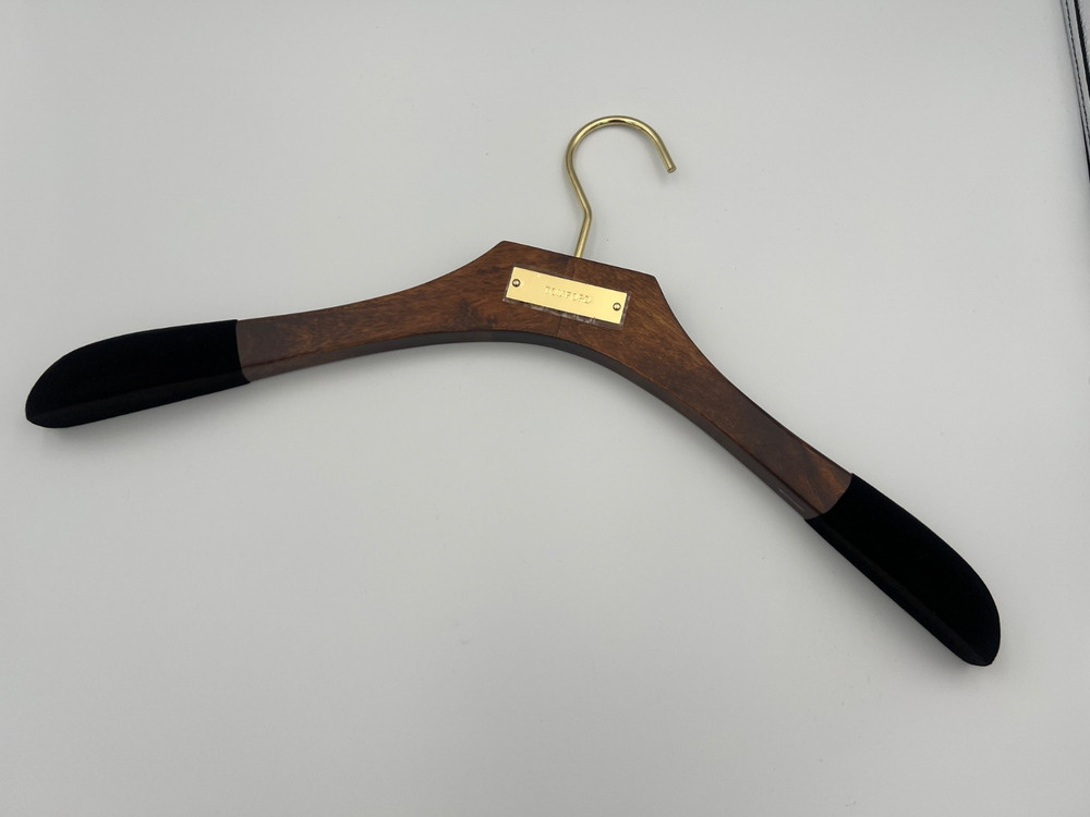 Tom Ford Wooden Luxury Shirt Hanger Walnut Finish Black Velvet Shoulder NEW