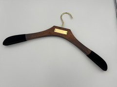 Tom Ford Wooden Luxury Shirt Hanger Walnut Finish Black Velvet Shoulder NEW