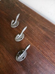 Set of 3 Black Wrought Iron Metal Wall Hanging 2 Peg Hooks Coats/Towels/Jewelry
