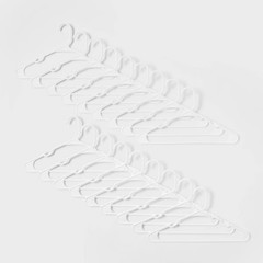 18pk Plastic Hangers