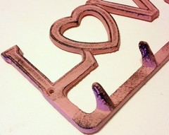 Love 4 Hook Wall Mount Rustic Old Fashioned Vintage 9 1/2×4 1/2in New