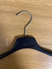 4€ for 45 high-Quality Clothing Hangers!
