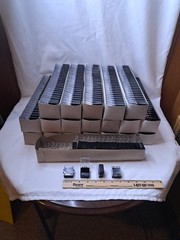 Plastic Boxes with Hinged Snap Covers – Lot of 995 – 1″ x 1″ x 7/8″