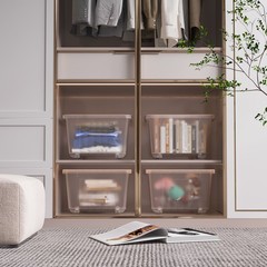 72QT/97QT stackable wheeled storage boxes with lids, suitable for family storage