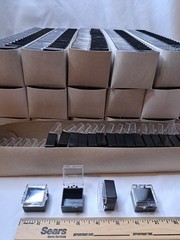 Plastic Boxes with Hinged Snap Covers – Lot of 995 – 1″ x 1″ x 7/8″