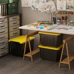 72QT/97QT stackable wheeled storage boxes with lids, suitable for family storage