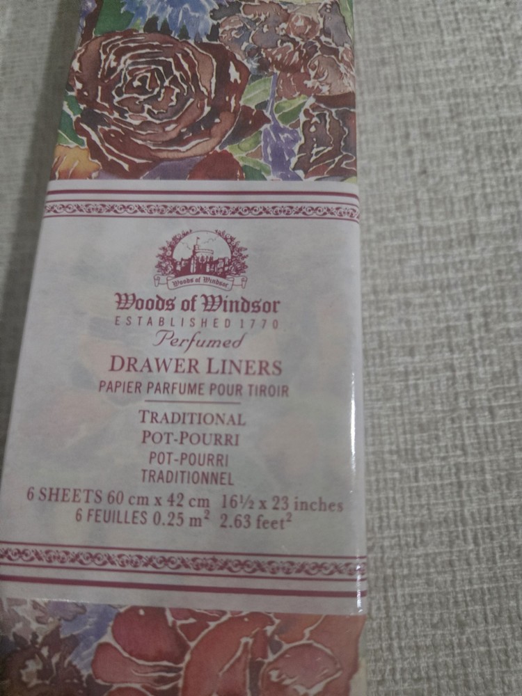 Woods Of Windsor Perfumed Drawer Liners Traditional Pot Pourri