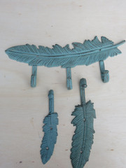 3 Cast Iron Feather Decorative Wall Hooks Turquoise 9 1/4” , 7 1/2″ & 13″