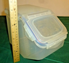 Storage Bin 7 1/2″ Tall 9″ Nose to Tall Lock & Lock