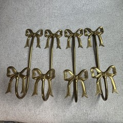 Lot of 4 Vintage Solid Brass Bow Wall Hooks Double Bow Wreath Hangers 14”
