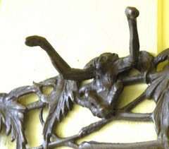 3 MONKEYS SOLID BRASS HOOK RACK 20″ Vintage Whimsical Jungle Decor