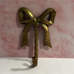 Gold Metal Bow Decorative Wall Hook, 1 Traditional Hook, Wall Mounted 6 in