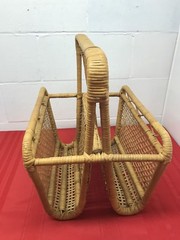 Wicker Magazine Newspaper Towel Holder Curved Two Section One Piece