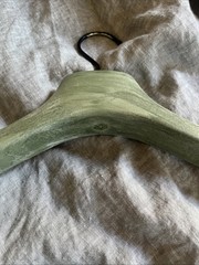 MR & MRS ITALY LARGE CLOTHES HANGER W/ LOGO GREEN Coat/jacket