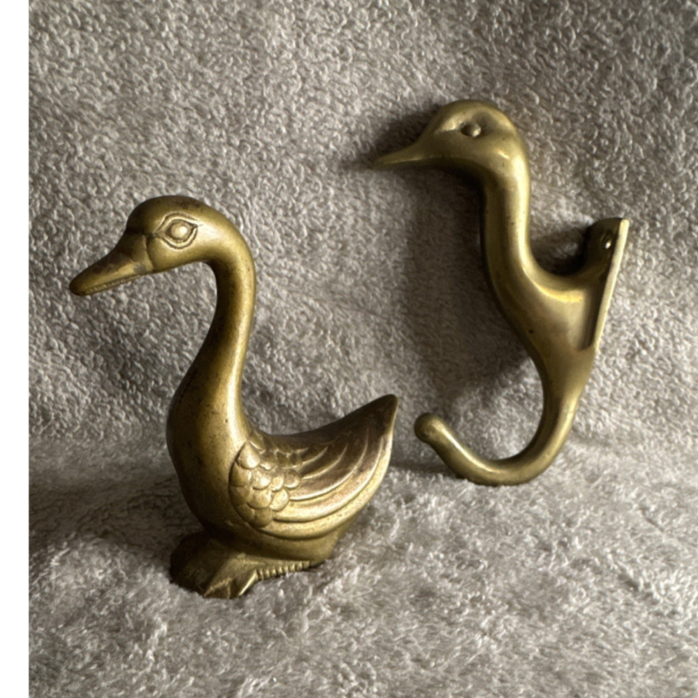 Duck Wall-Mounted Coat Hook Traditional Style Gold Metal Animal Theme
