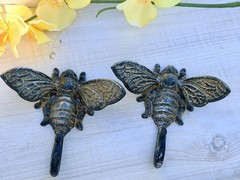 2 Cast Iron Bee Wall Hook Key Towel Coat Hanger Rustic Antique Brown Finish 6 in