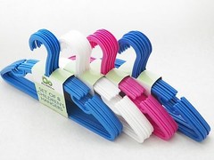 Clothes Hangers Kids Childrens Plastic Slotted Hangars 11 inches NEW Lot of 32