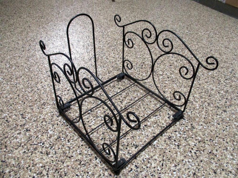 Fancy Magazine OR Recycle Rack, heavy metal wire, 13w x 15d x 12h, Blk, warranty