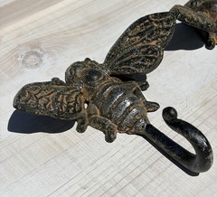 2 Cast Iron Bee Wall Hook Key Towel Coat Hanger Rustic Antique Brown Finish 6 in