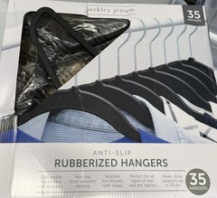 Berkley Jensen Anti-Slip RubberizedHangers, 35 pk. – Black