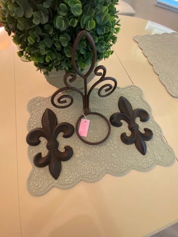 Two Cast Iron Fleur De Lis Wall Hangers Black Decor 9 1/2” x 6″ & Plant Holder