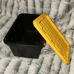 Lowes Mini Tote w/Lid~Black & Yellow