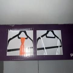 NEW COSTCO 35 Hangers Cintres Antiglissement Space-Saving