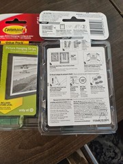 3M Command Strips 12 Large Picture Poster Hanging Black Includes Level 2 Pack