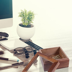 Walnut Storage Box with Clear Lid – Stylish Organizer for Jewelry & Supplies