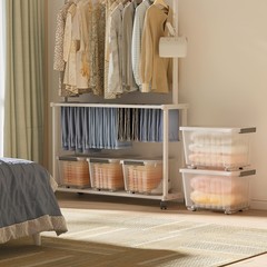 72QT/97QT stackable wheeled storage boxes with lids, suitable for family storage