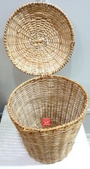 Handmade Sri Lankan Cane & Reed Garbage Bin with Lid – Eco-Friendly Waste Basket