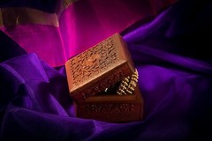 Unique Artisan Traditional Hand Carved Rosewood Jewelry Box Novelty Gift Item