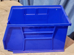 ULINE Plastic Stackable Bins – 9 1/2 x 6 x 5″, Blue