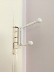 Bathroom Behind-the-door Hinge-Attached Towel Hook for Home or Travel